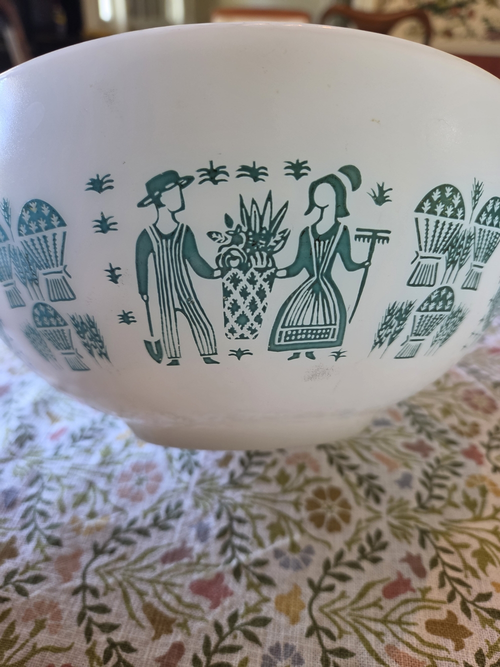 PYREX Amish Butterprint Cinderella Bowl